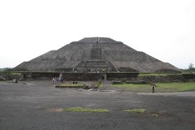 Pyramiden bei Mexico Stadt (39).JPG