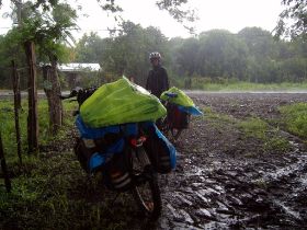 Costa Rica Regenguss Ingrids Kamera.JPG